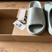 Adidas Yeezy Slide Salt 42 klapki męskie szare oryginalne ID5480