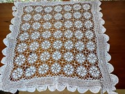 Szydełkowy obrusik 80x80