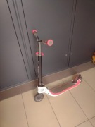 Hulajnoga Globber Flow Foldable 125 473-160 różowy biały 