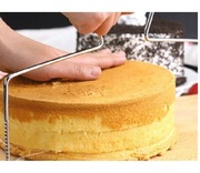 Nóż do cięcia biszkoptu