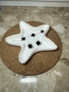 Podstawka dekoracyjna z gipsu polimerowego