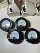 Woltomierz amperomierz analogowy  4 sztuki różne CLASS 25