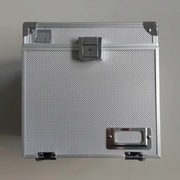 Safe 6312 -  Pusty aluminiowy kuferek na 8 kaset typu Nova / Numis