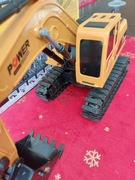 Koparka zdalnie sterowana 5CH