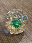 Śliczna szklana kula ozdoba przycisk do papieru 