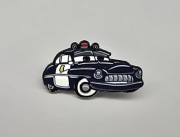 Przypinka, samochodzik