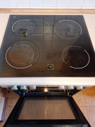 Kuchnia do zabudowy Amica piekarnik elektryczny + płyta ceramiczna + gratis