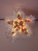 Bukiet świąteczny w kształcie gwiazdy – Raffaello LED topper Wesołych Świąt