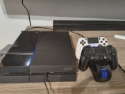 Konsola PlayStation 4, 2 pady, stacja ładująca