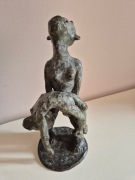 Rzeźba "Pieta" Ambroziak, brąz