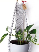 Kwietnik makrama na ścianę SZARY (dł. 56 cm)