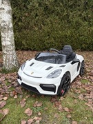 Auto na akumulator Porsche 718 12V z pilotem