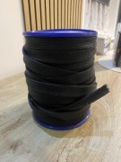 PMA Oplot kabli poliestrowy czarny 20 mm 50 metrów rolka ochrona kabli
