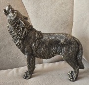 PREZENT  DLA MYŚLIWEGO. Figurka Wyjący  WILK. Bawaria XXw. Polowanie. Łowy.