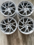 Alufelgi Yota YP2 srebrne 5x114,3 8x18 ET30 nakrętki gratis