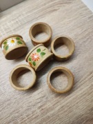 Stare drewniane obrączki na serwetki ręcznie malowane retro PRL