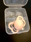 Smoczek BIBS Supreme  0+ kolor Blush 