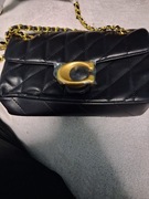 Torebka  czarna pikowana Cocha  na łańcuszku  z kramlom C