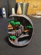 Stojak kadzielnica do kadzidełek stożkowych