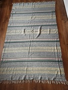 Zestaw 2 mięciutkich narzut z frędzlami retro, vintage w paski