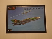 Zestaw 4 modeli kartonowych samolotów