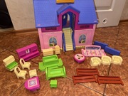 Duży domek dla lalek wraz z akcesoriami i mebelkami. Składany.