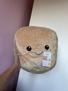 Chlebek tost kromka poduszka dekoracyjna viral viralowa TikTok smukee