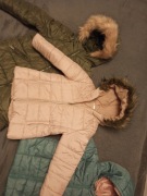 KURTKI DZIEWCZYNKA 3 SZT. 122 CM OKAZJA