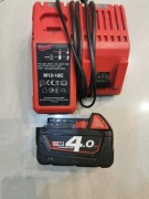 Milwaukee ładowarka plus bateria 4ah 