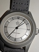 Zegarek Seiko MOD , tarcza typu sector  