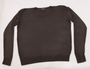 Męski sweter w serek, brązowy