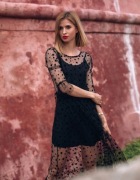 Czarna sukienka