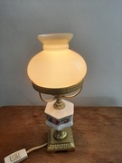 Oryginalna lampa z porcelany , klosz ecru   jak naftowa