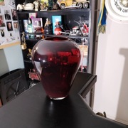 Czerwony Szklany Wazon PRL Grubasek Czerwień