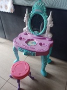 Toaletka dziecięca że stołkiem