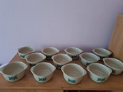 Stare bulionówki beżowe z zielonym kwiatkiem Tułowice 12szt vintage prl