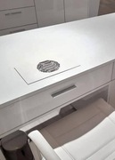 Konsola (biurko) do manicure z pochłaniaczem 