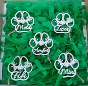 Bombka, bombki, łapka psa