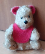 Mały miś ze śliniaczkiem _ zabawka PRL