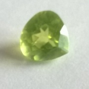Perydot 6.4 CT ,     10.8 mm x 10.5  mm