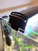 Uchwyt lampki do akwarium – solidny, uniwersalny montaż