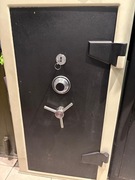 sejf bankowy z zamkiem szyfrowym – Made in Italy (lata 70–90)