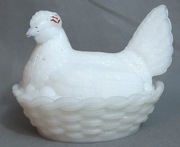 Szklana Kura mleczne szkło HSG Ząbkowice?