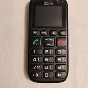 Telefon seniora Maxcom MM428BB SOS latarka Dual SIM duże klawisze