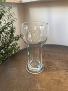 Szklany wazonik wazon