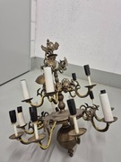 Zabytkowy mosiężny żyrandol z orłem w koronie orzeł