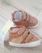 Buty niemowlęce niechodki rozmiar 6-12 miesięcy Tape A L'oeil 