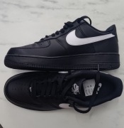 Nike air force 1 '07. Model FZ0627-010.