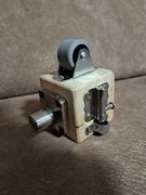 Kostka manipulacyjna montesori drewniana 