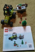 LEGO City 60390 Traktor w parku